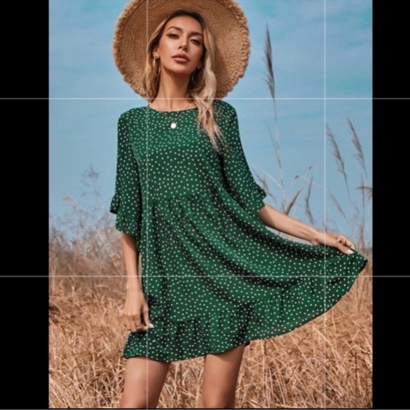 SHEIN Dresses & Skirts - SHEIN Green Polka Dot Dress size medium.